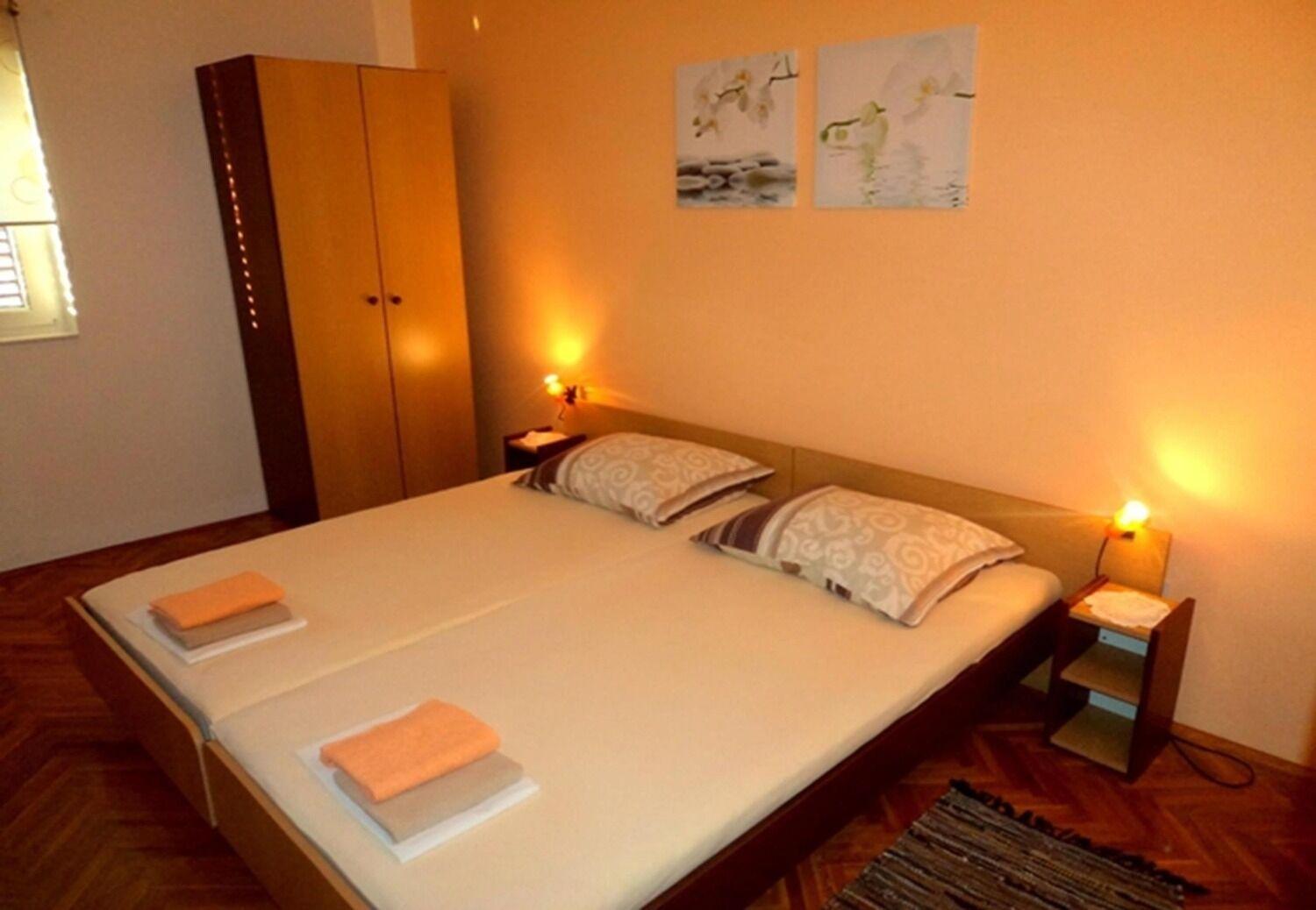 Apartments And Rooms Ognjen - Family Apartments With Free Parking Betina  Buitenkant foto