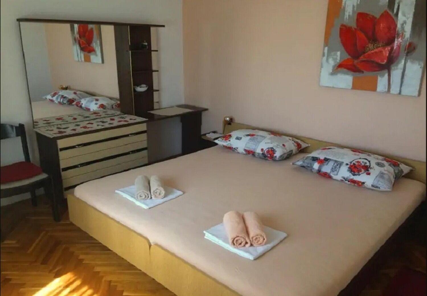 Apartments And Rooms Ognjen - Family Apartments With Free Parking Betina  Buitenkant foto